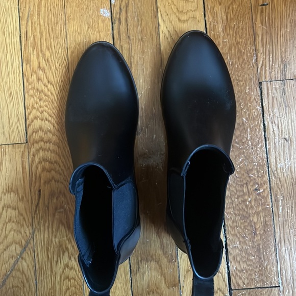 JCrew Mercantile Rain Boots - Picture 3 of 4